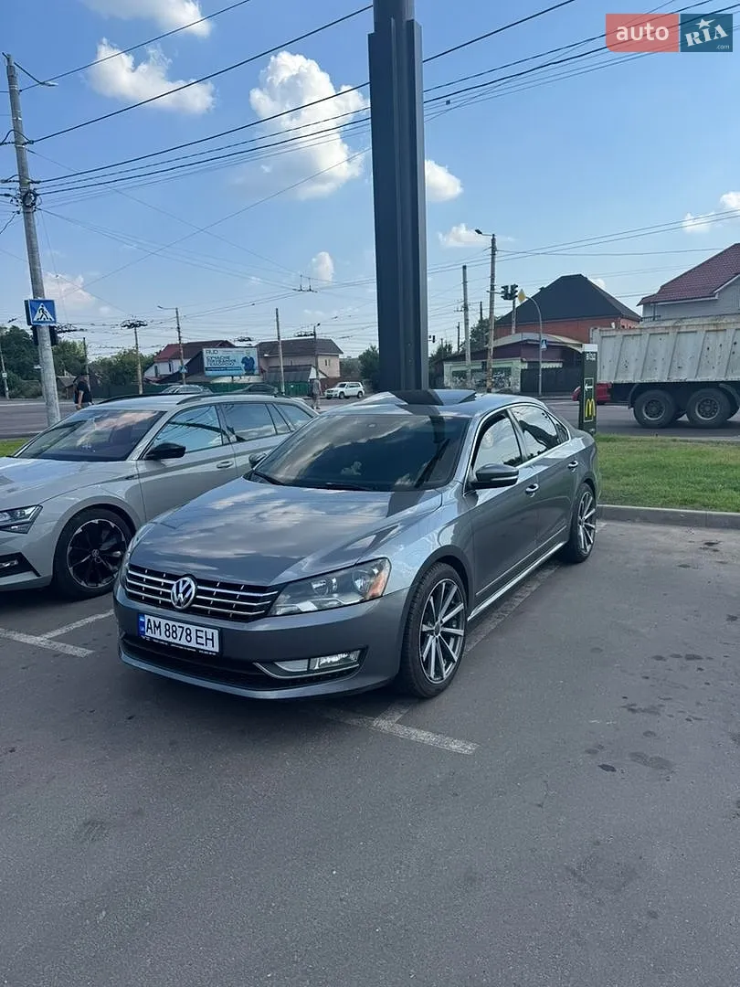 2013 Volkswagen Passat - фото 1