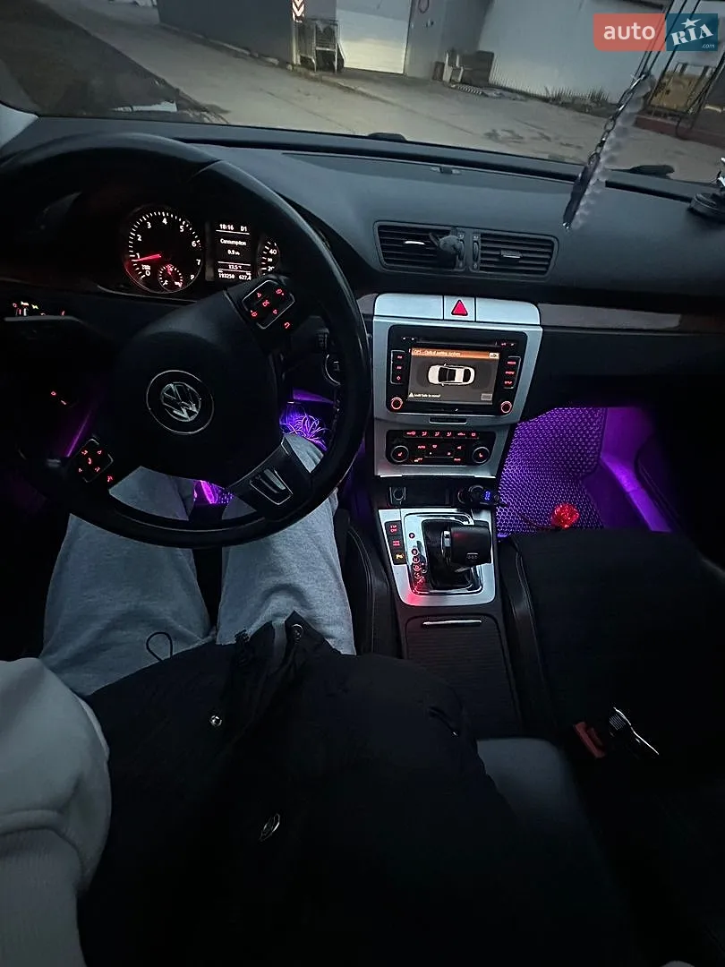 2010 Volkswagen Passat - мініатюра 15