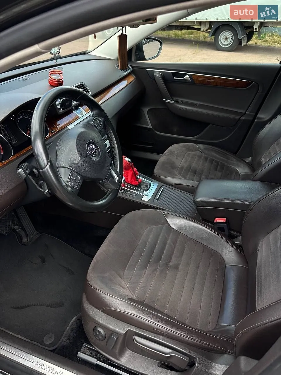 2011 Volkswagen Passat - мініатюра 21
