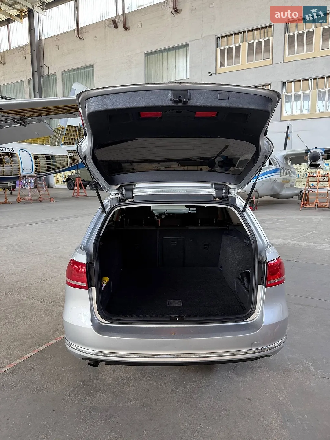 2010 Volkswagen Passat - мініатюра 6