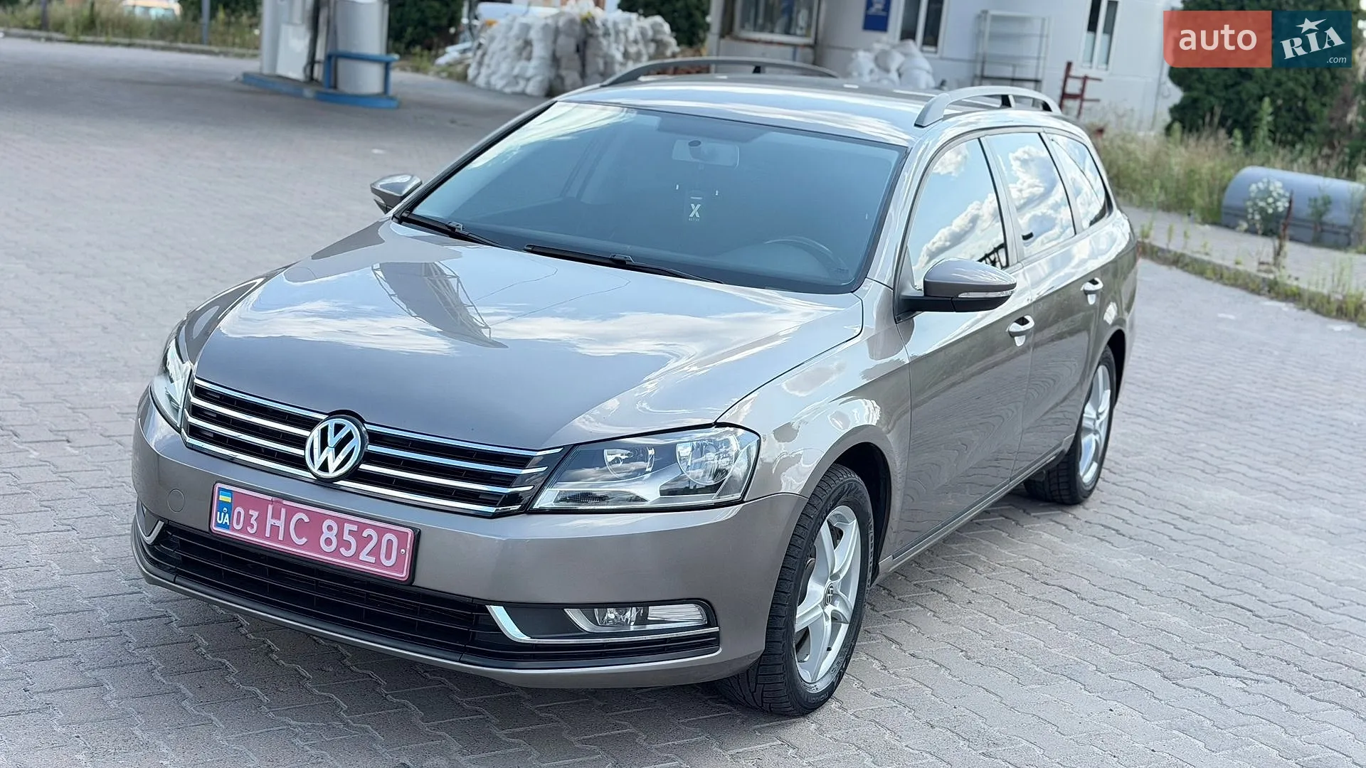 2011 Volkswagen Passat - мініатюра 2