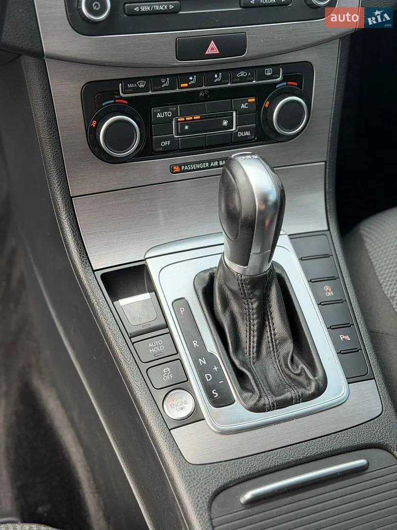 2011 Volkswagen Passat - мініатюра 30