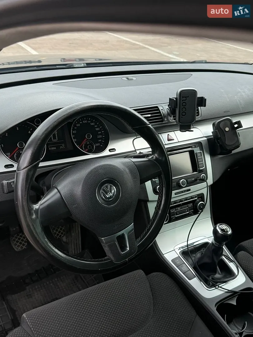 2010 Volkswagen Passat - мініатюра 10