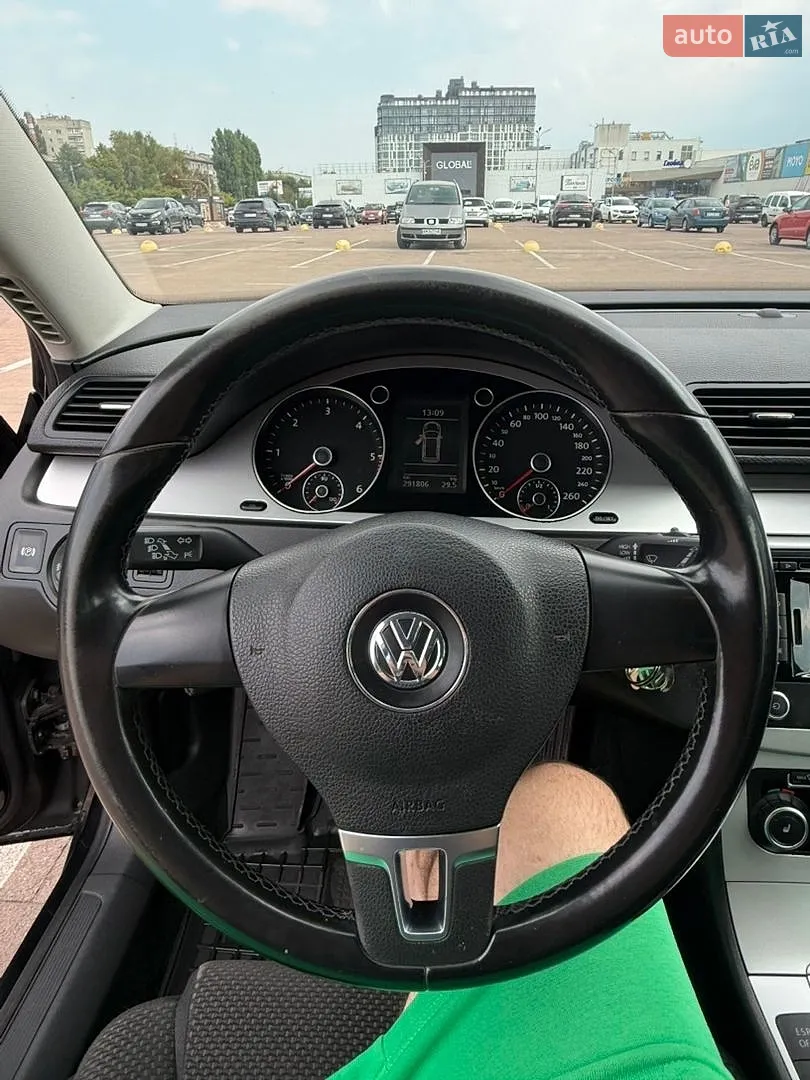 2010 Volkswagen Passat - мініатюра 13