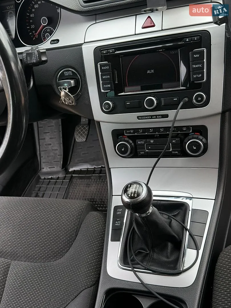 2010 Volkswagen Passat - мініатюра 18