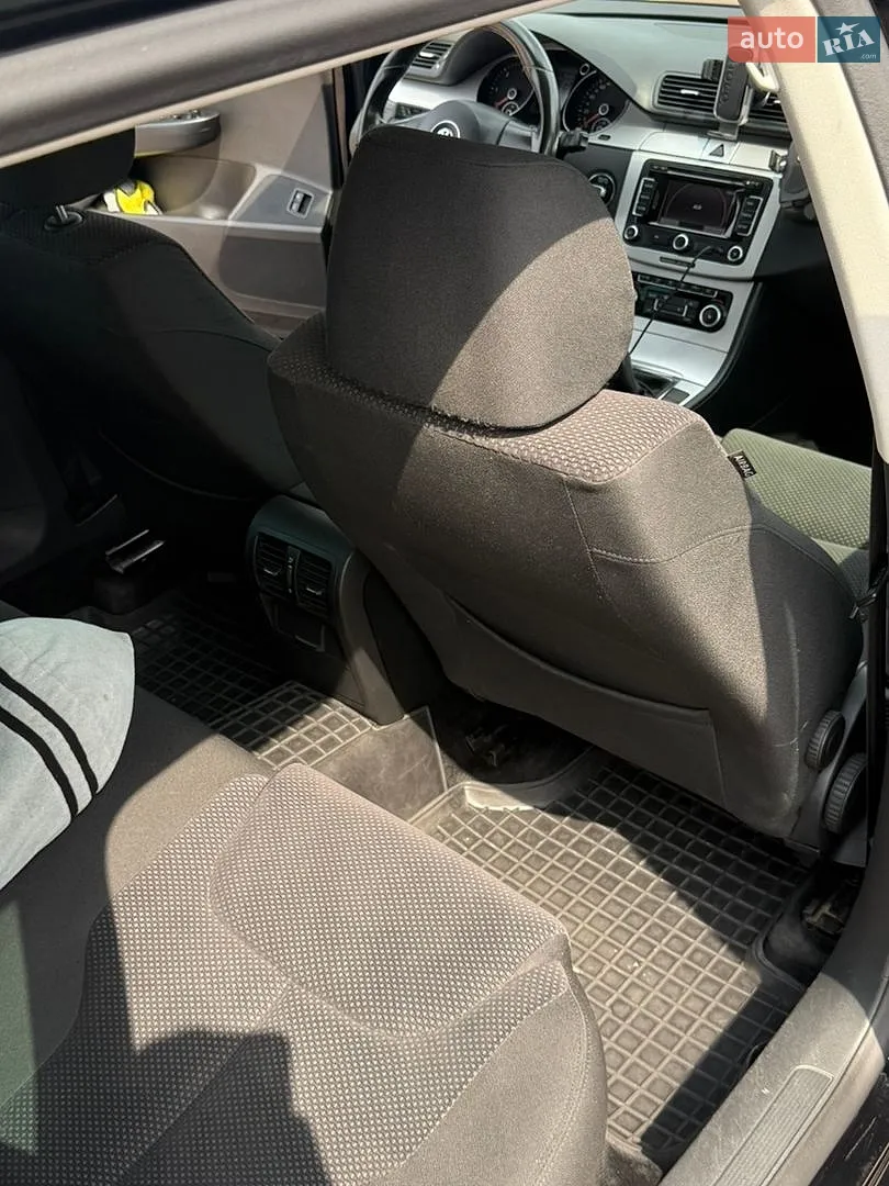 2010 Volkswagen Passat - мініатюра 20