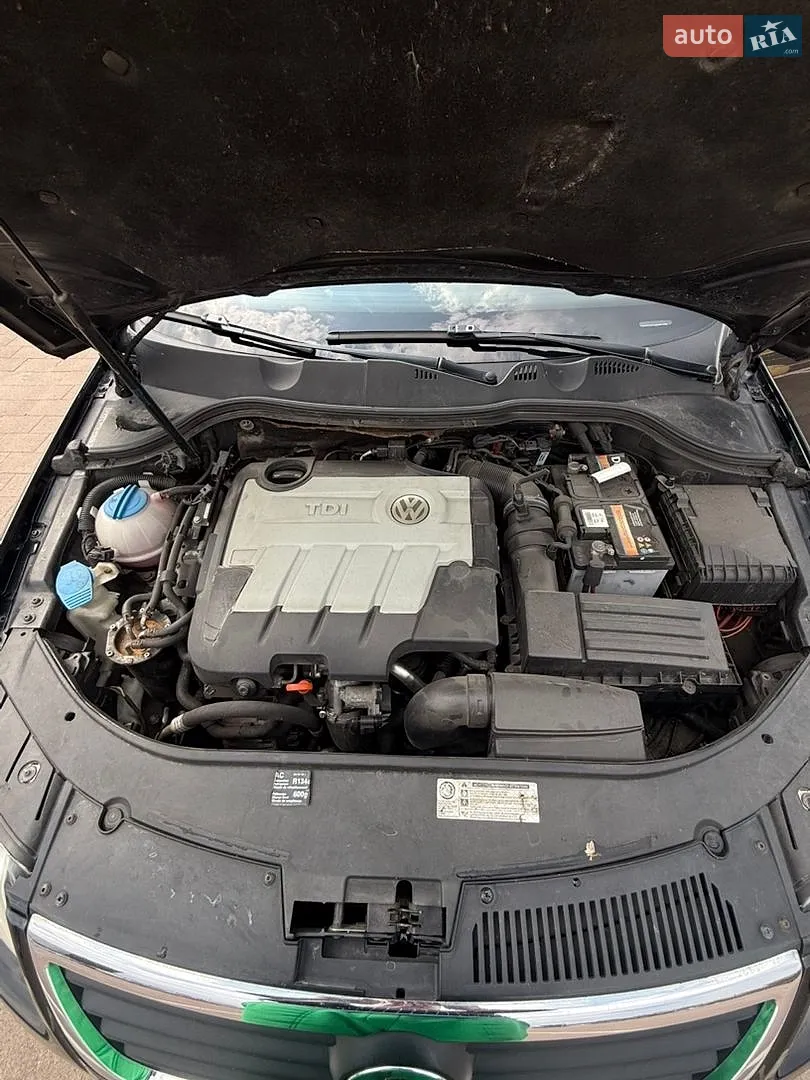 2010 Volkswagen Passat - мініатюра 27