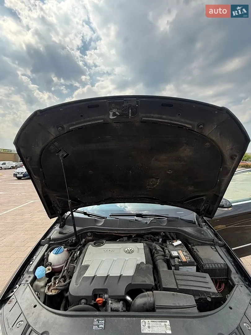 2010 Volkswagen Passat - мініатюра 28