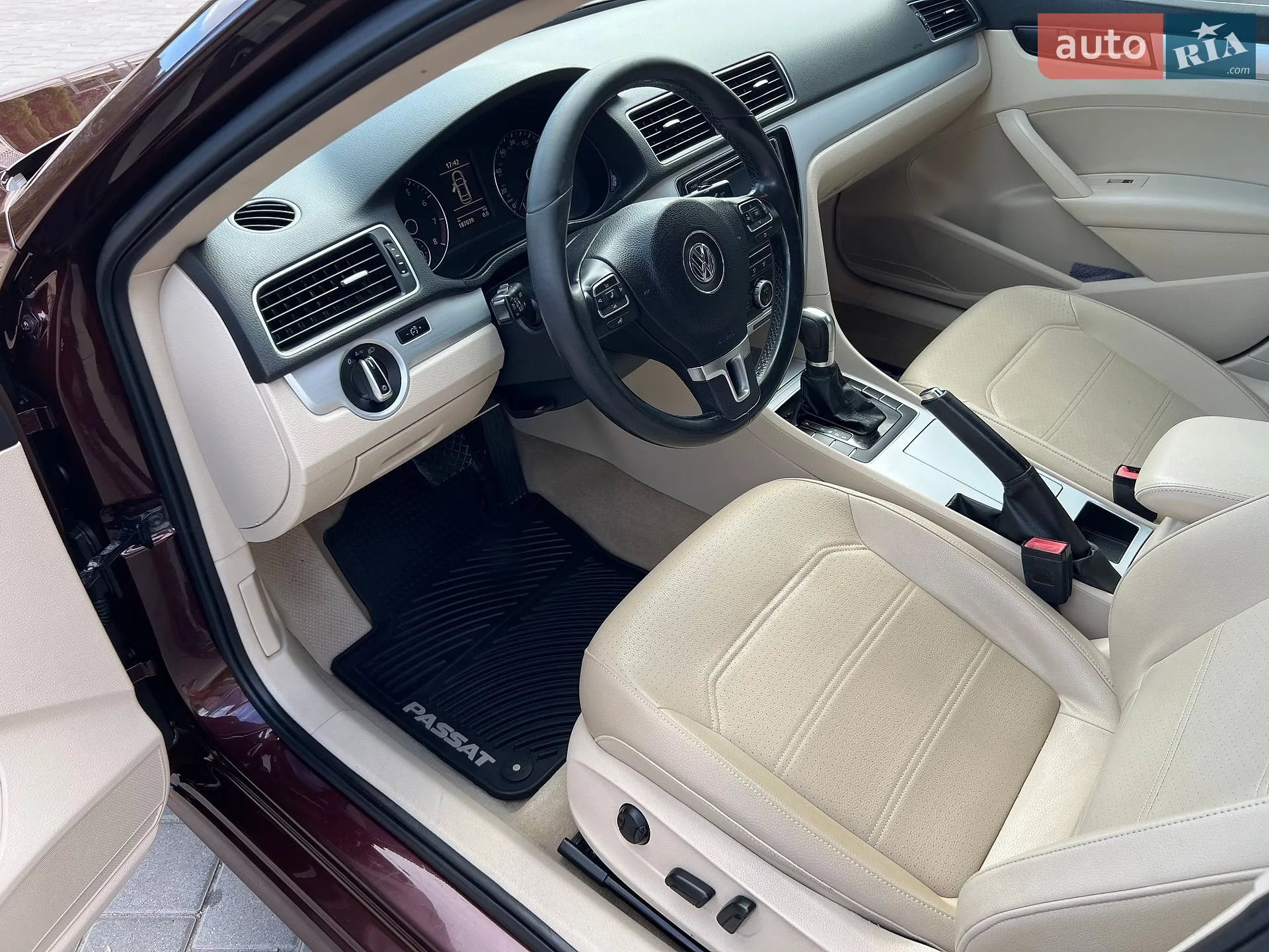 2012 Volkswagen Passat - мініатюра 11