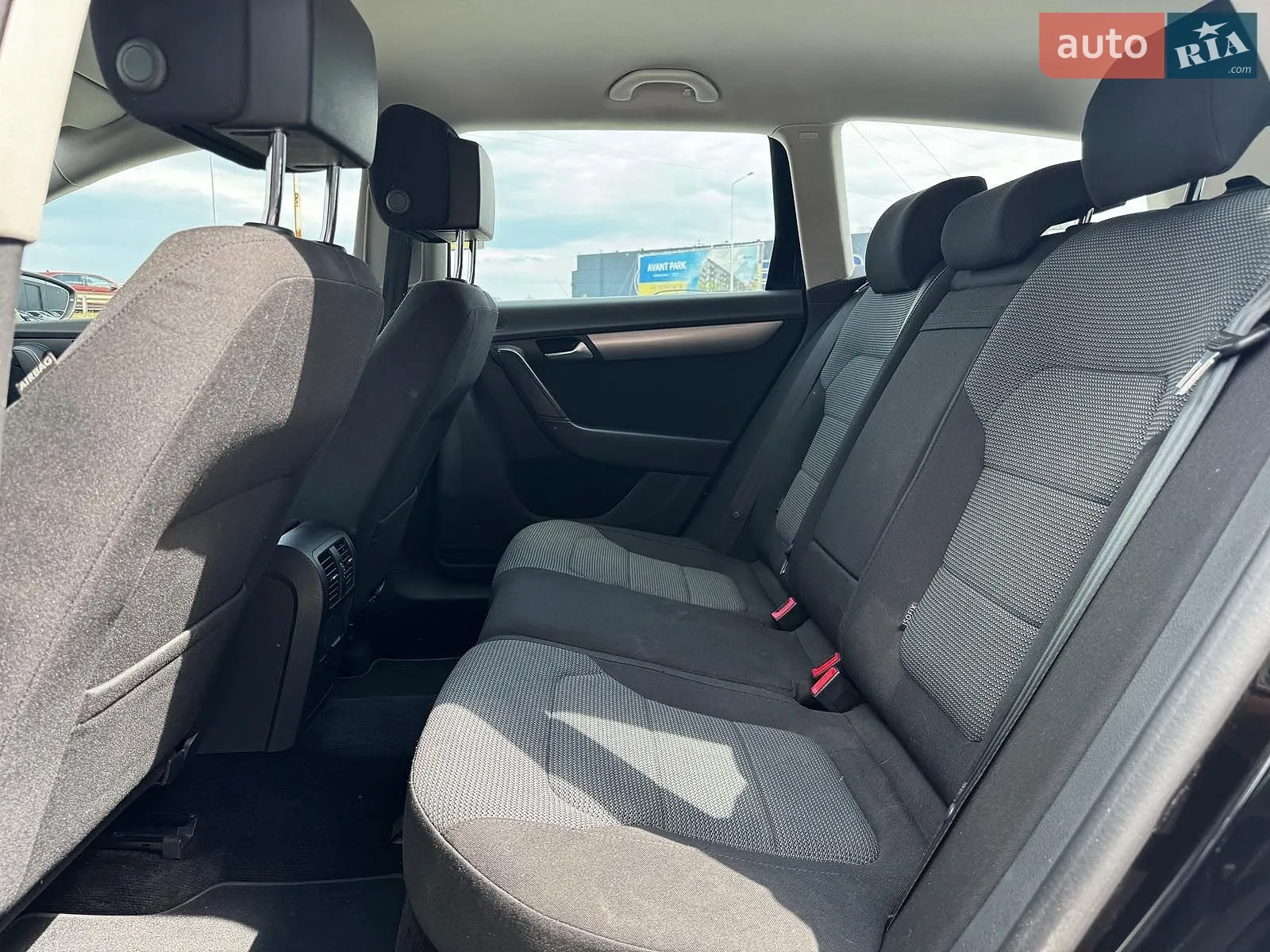 2013 Volkswagen Passat - мініатюра 32