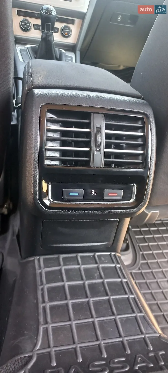2015 Volkswagen Passat - мініатюра 25