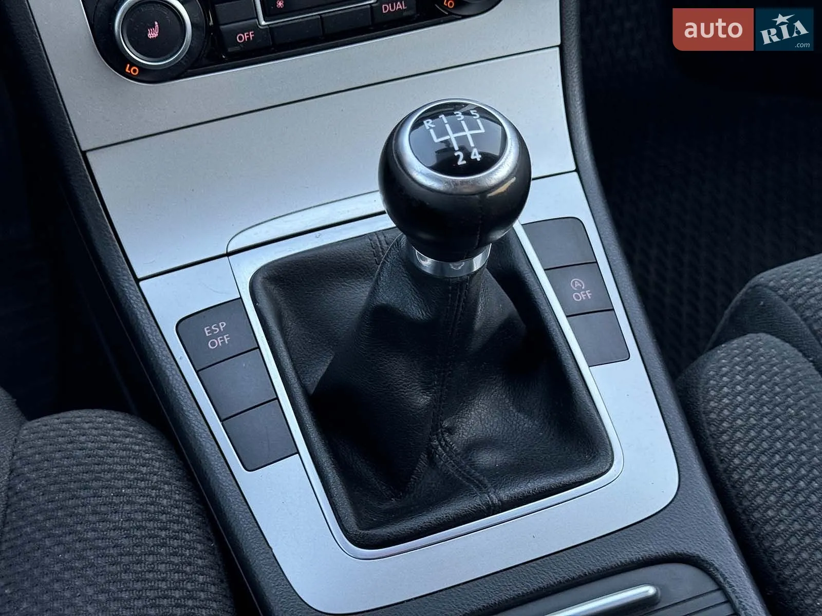 2010 Volkswagen Passat - мініатюра 26