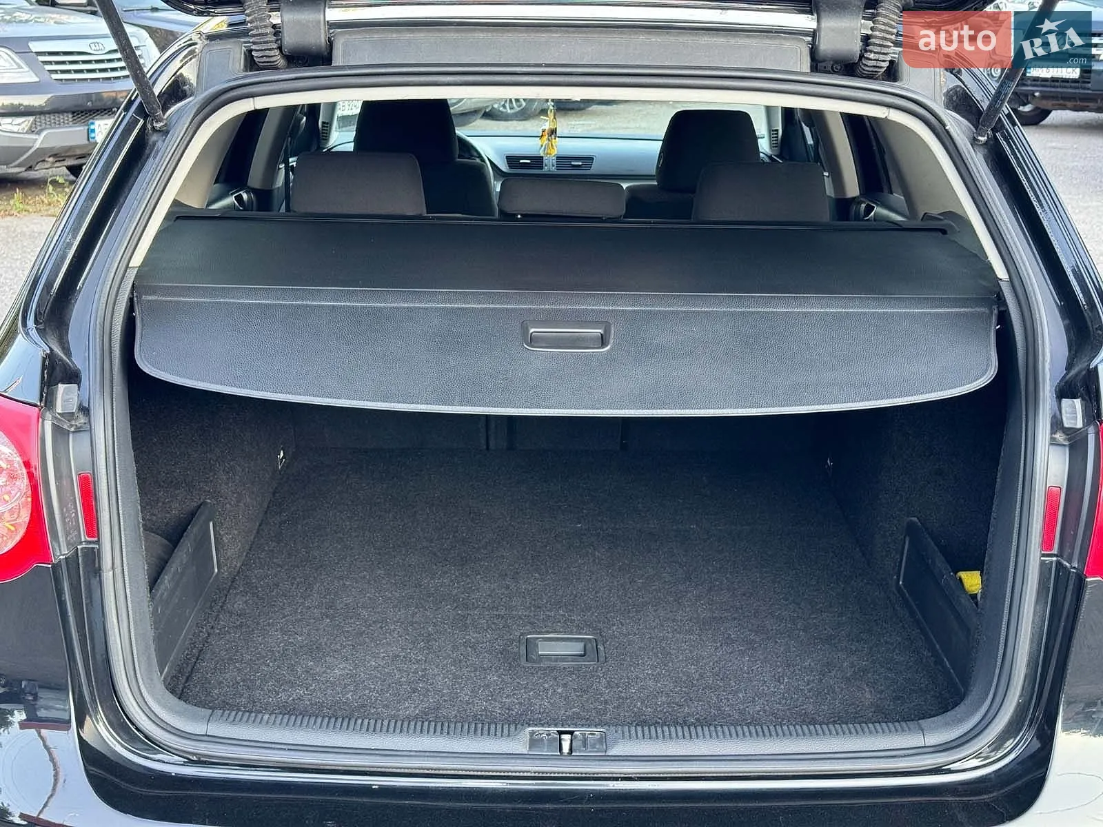 2010 Volkswagen Passat - мініатюра 16