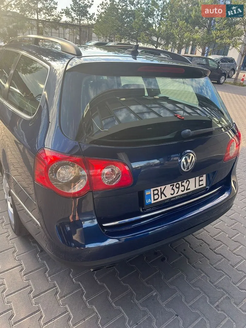 2010 Volkswagen Passat - мініатюра 4