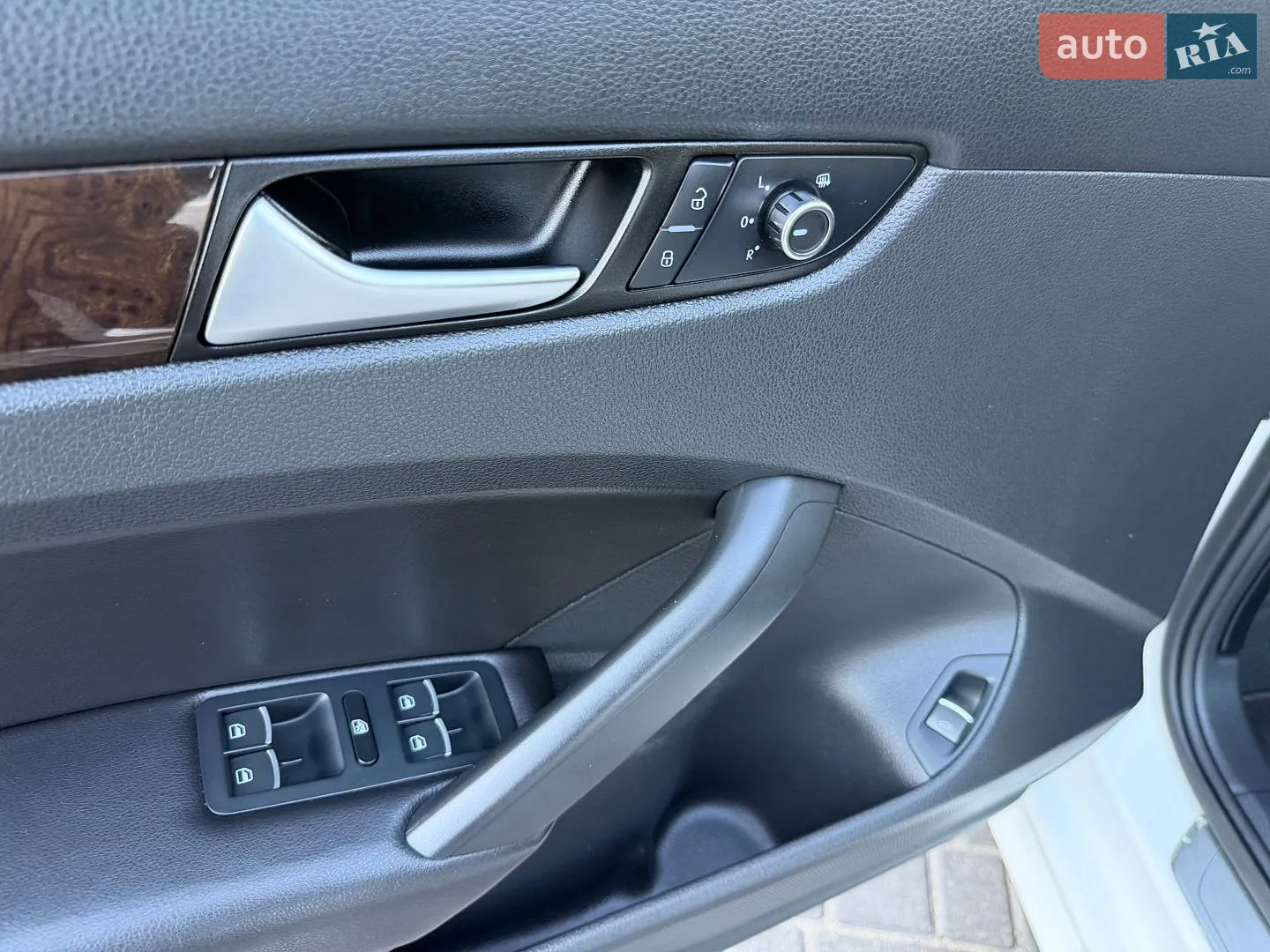 2015 Volkswagen Passat - мініатюра 21