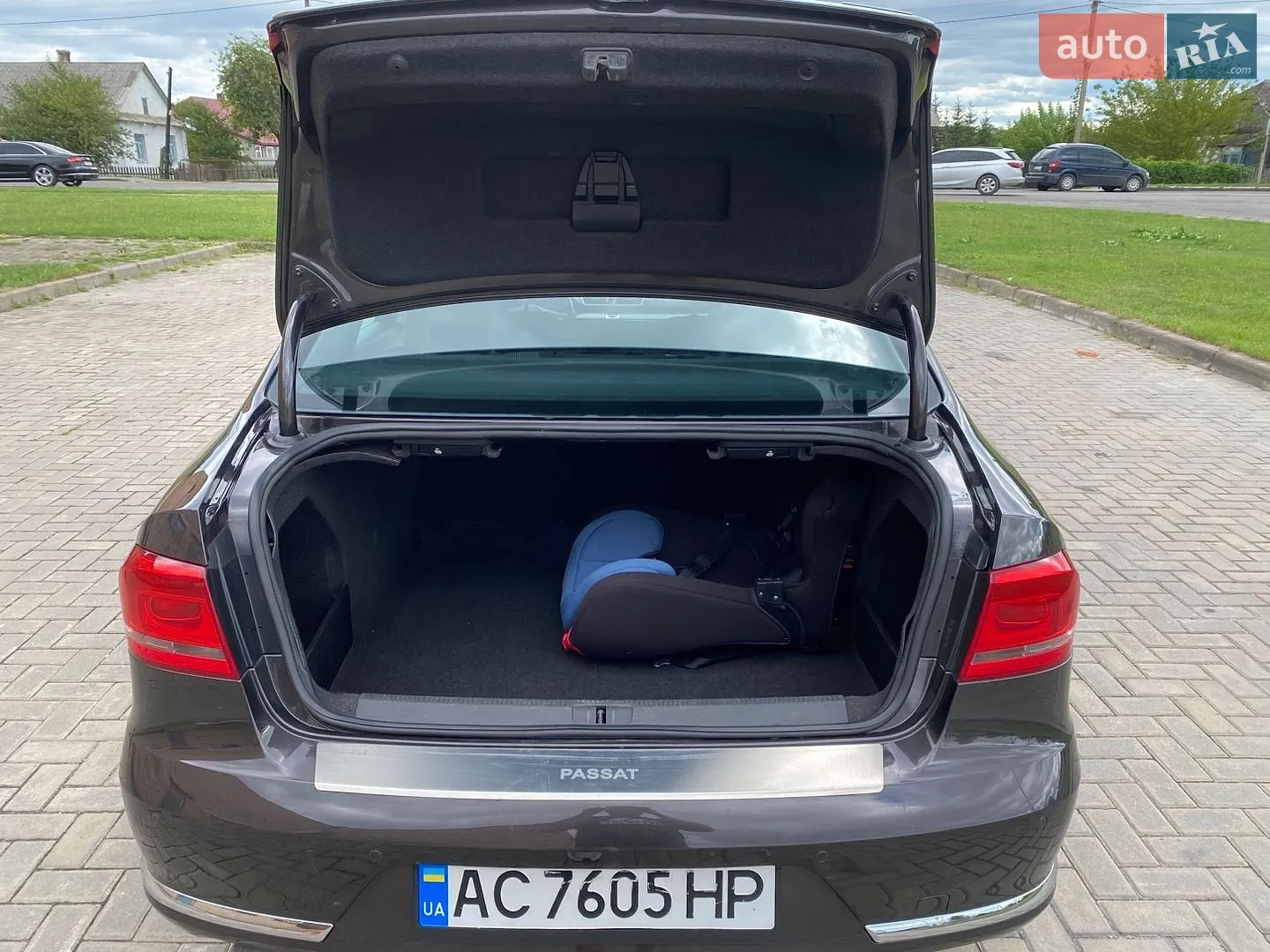 2010 Volkswagen Passat - мініатюра 13