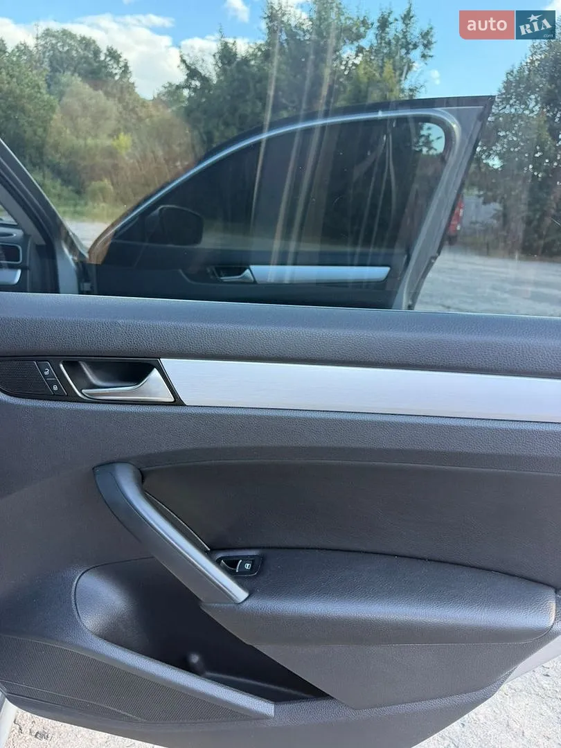 2012 Volkswagen Passat - мініатюра 10