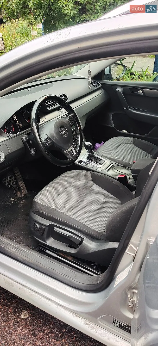 2011 Volkswagen Passat - мініатюра 3