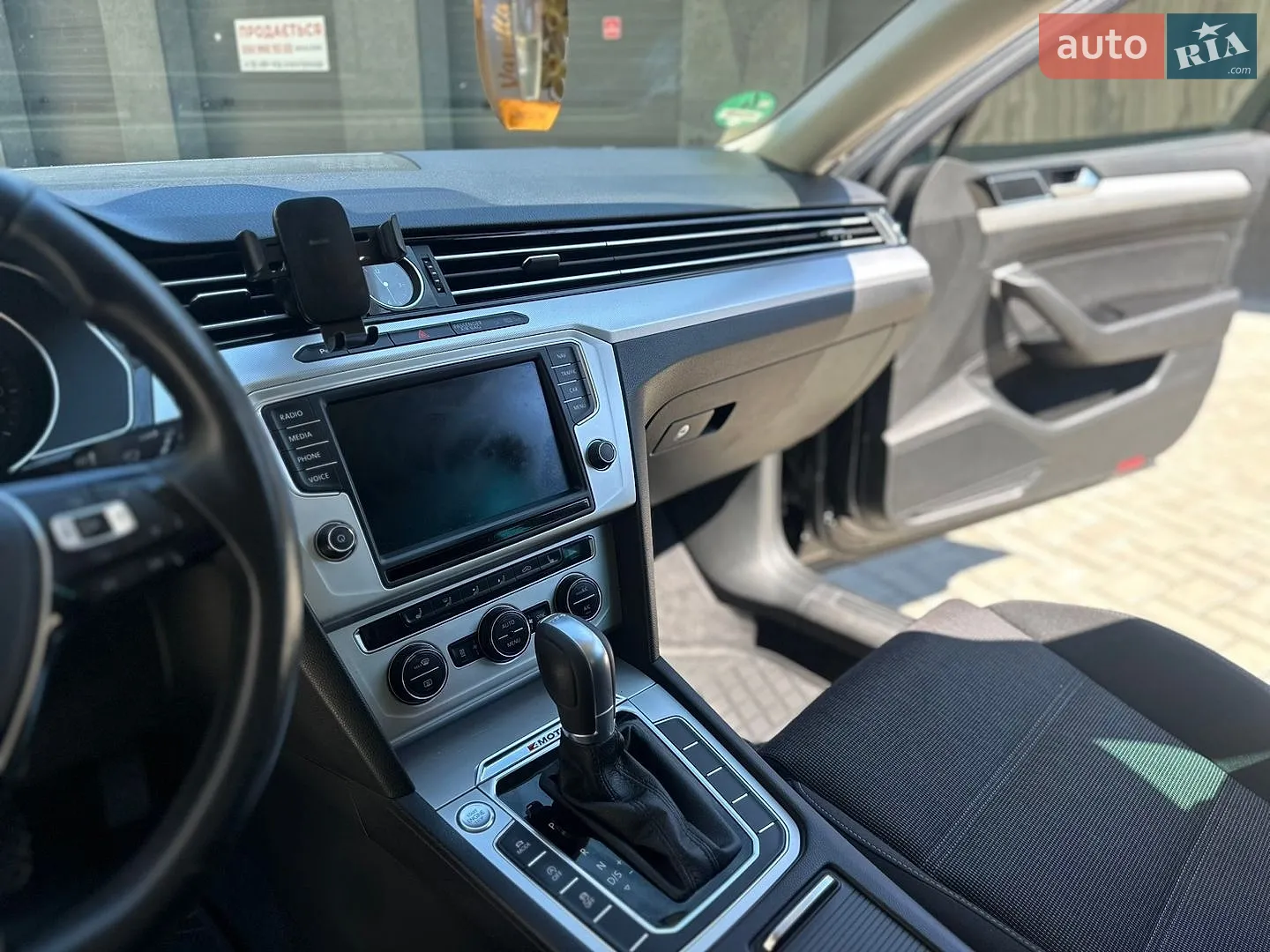 2016 Volkswagen Passat - мініатюра 16