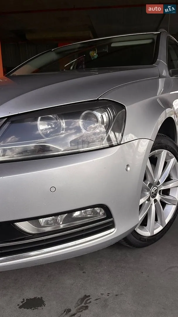 2013 Volkswagen Passat - мініатюра 3