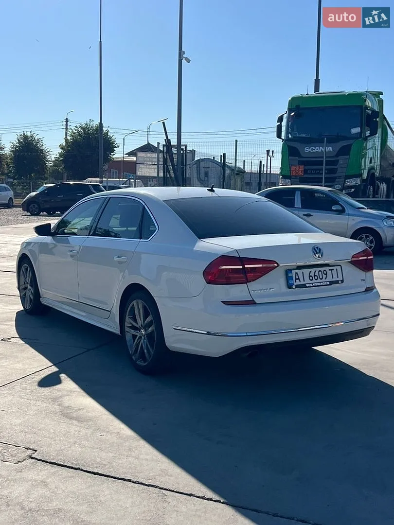 2016 Volkswagen Passat - мініатюра 17