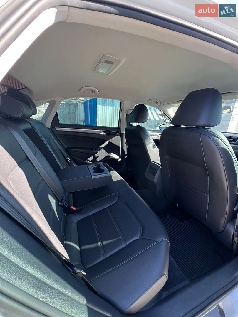 2016 Volkswagen Passat - мініатюра 29