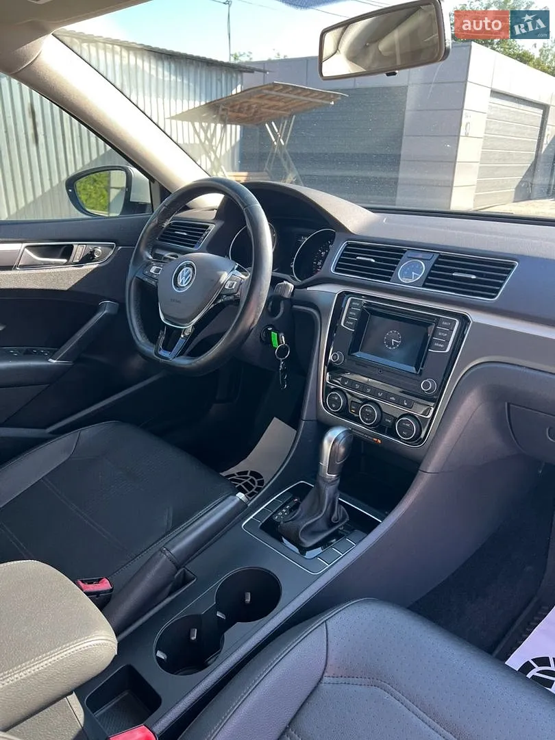 2016 Volkswagen Passat - мініатюра 26