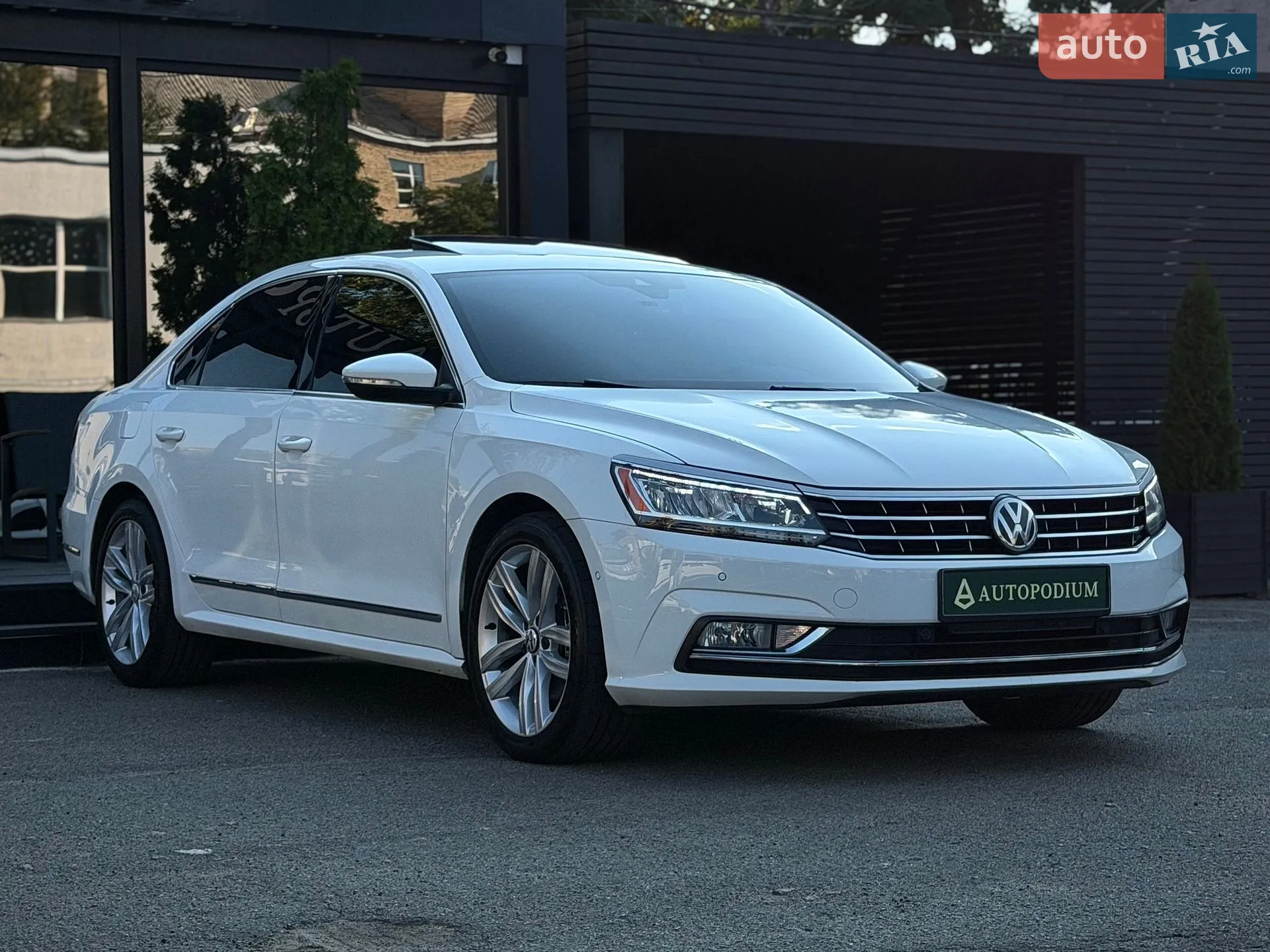 2018 Volkswagen Passat - мініатюра 2