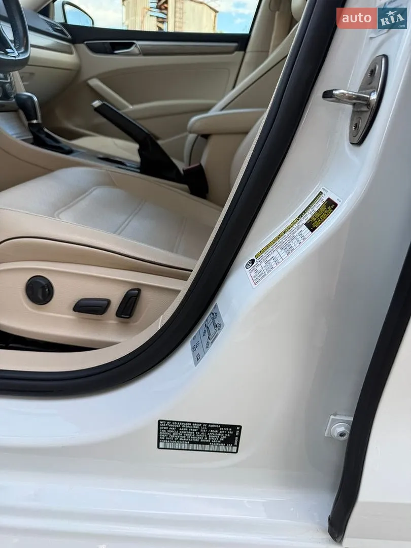 2018 Volkswagen Passat - мініатюра 12