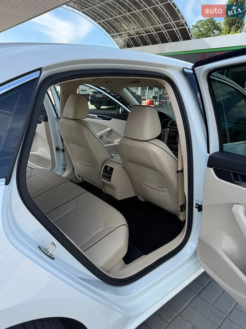 2018 Volkswagen Passat - мініатюра 14
