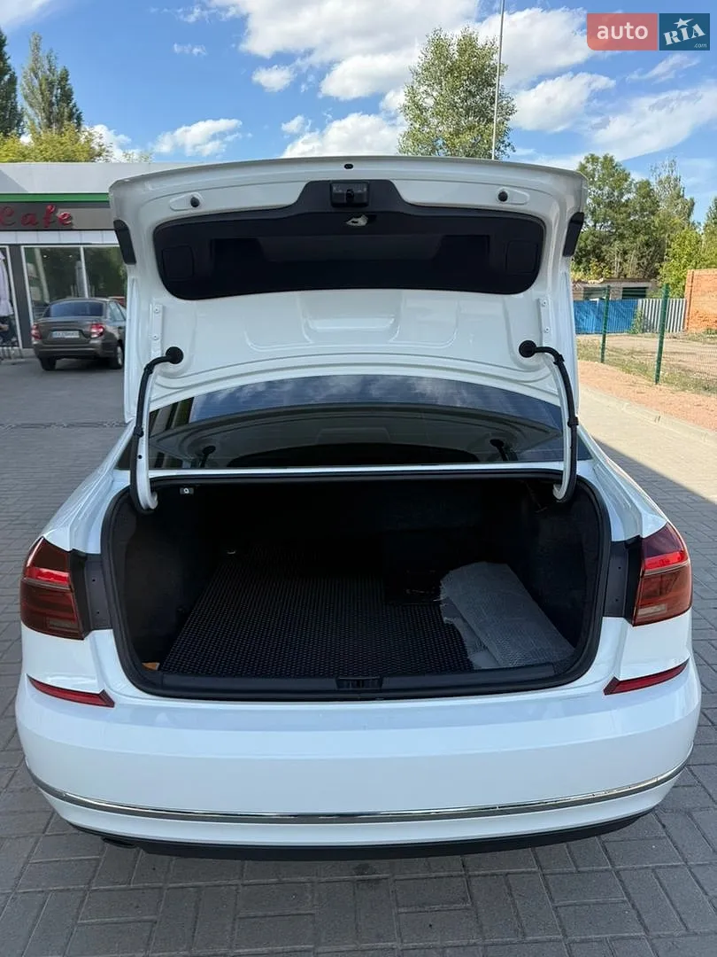 2018 Volkswagen Passat - мініатюра 8