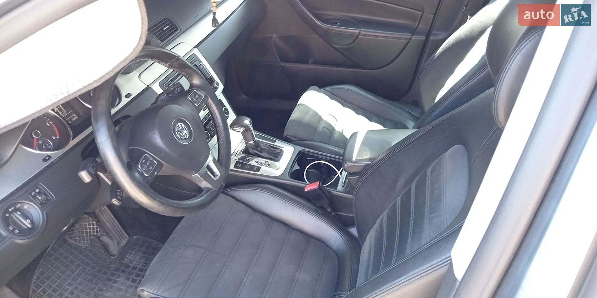 2010 Volkswagen Passat - мініатюра 8