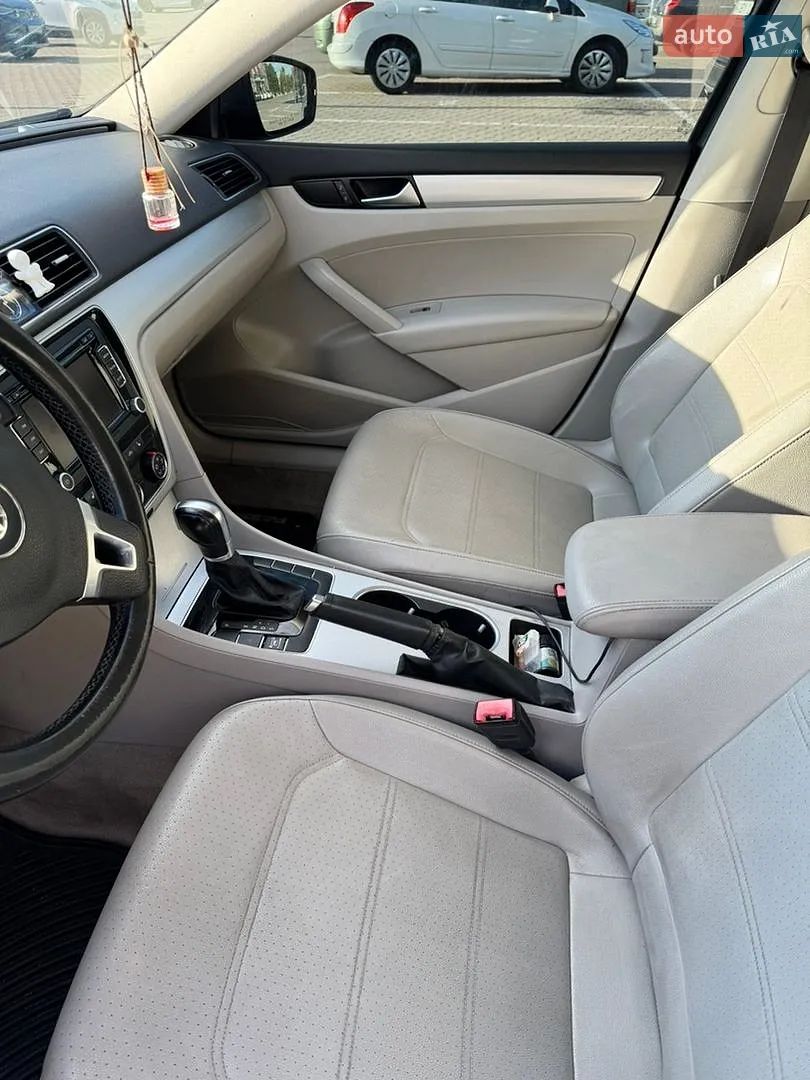 2012 Volkswagen Passat - мініатюра 9