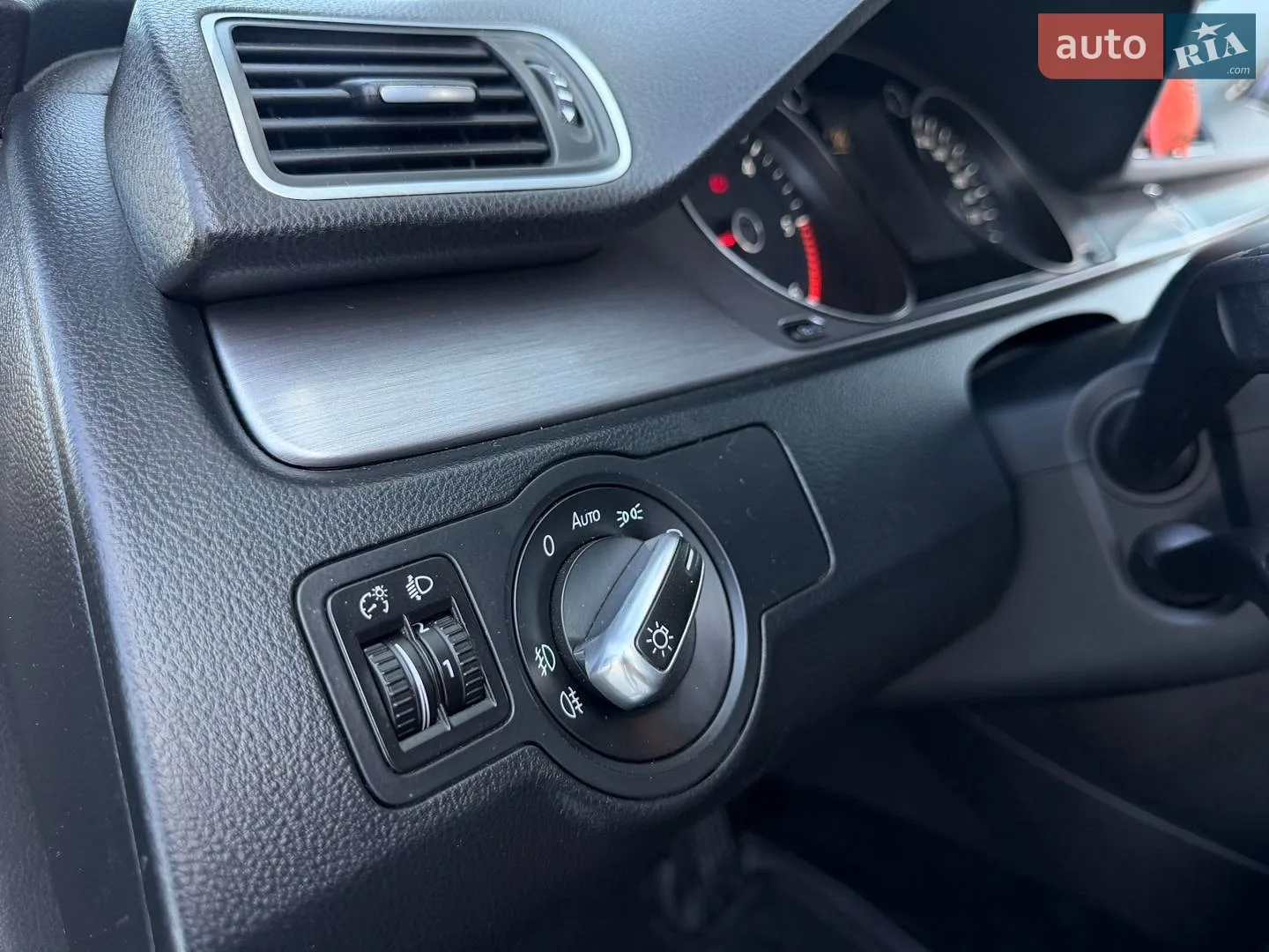 2013 Volkswagen Passat - мініатюра 31