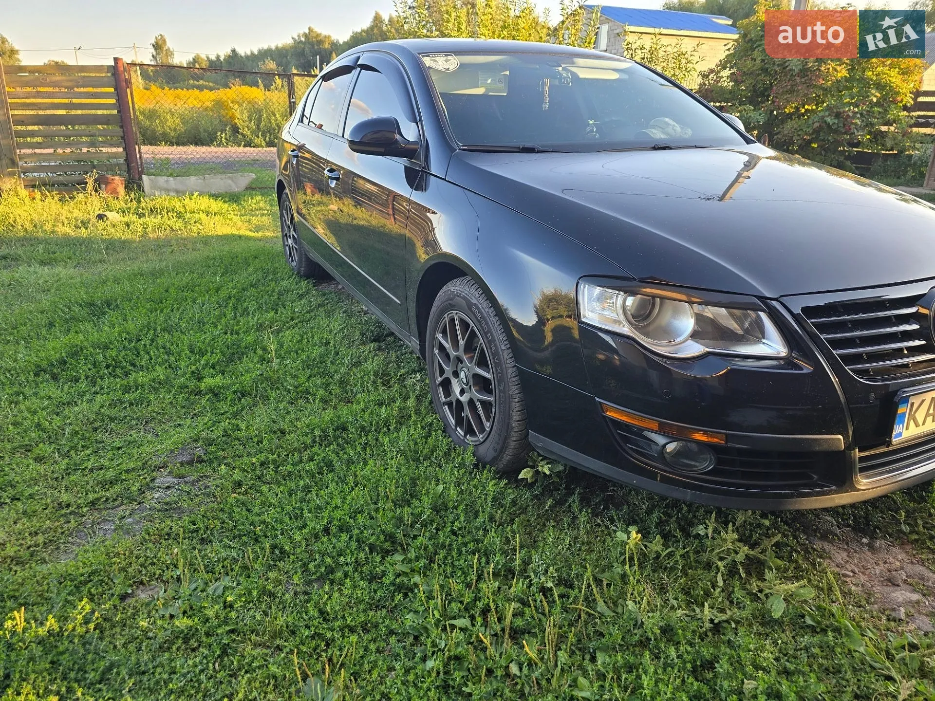 2010 Volkswagen Passat - мініатюра 3