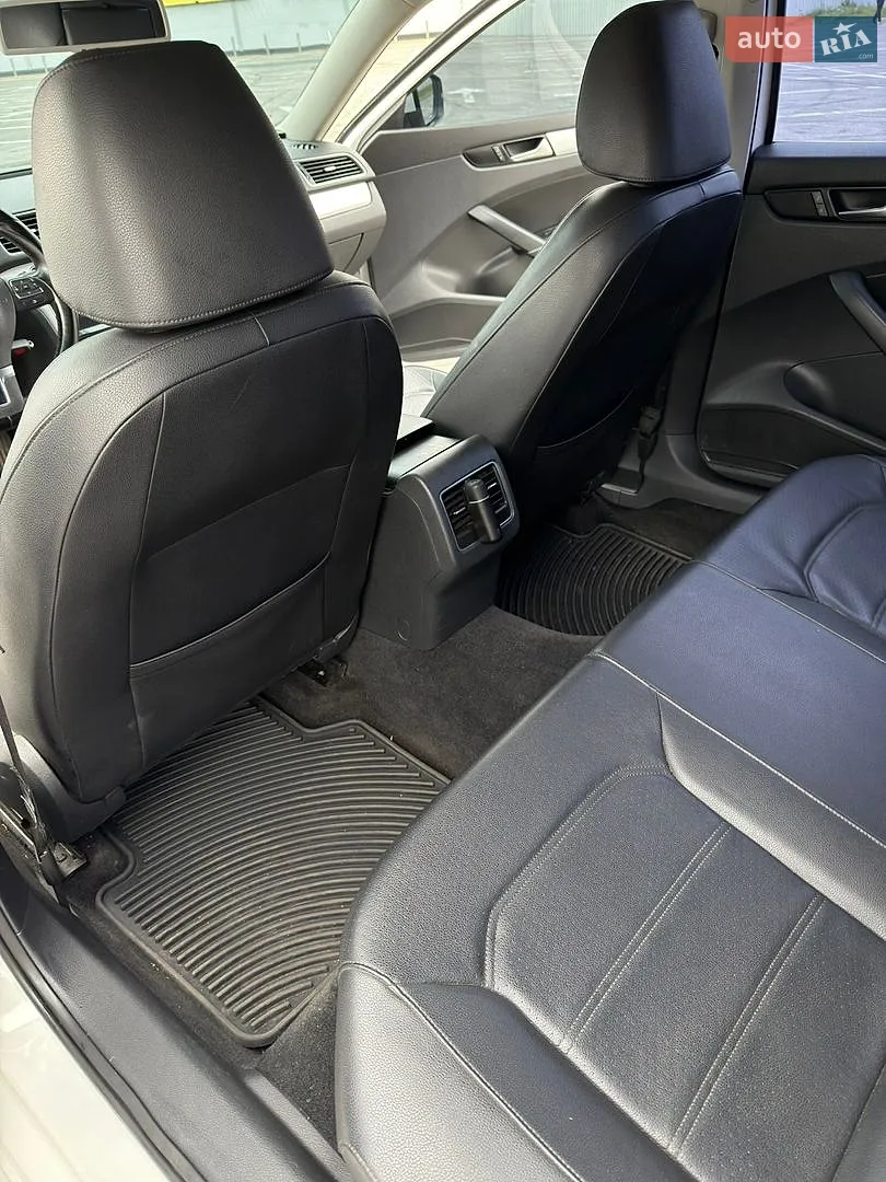 2012 Volkswagen Passat - мініатюра 12