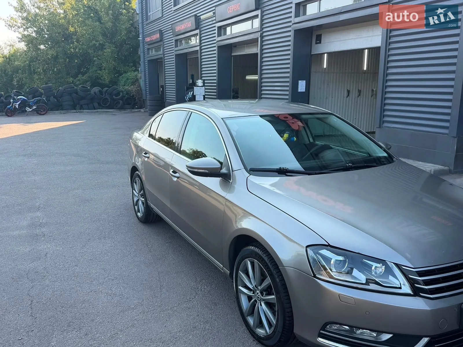2012 Volkswagen Passat - мініатюра 2