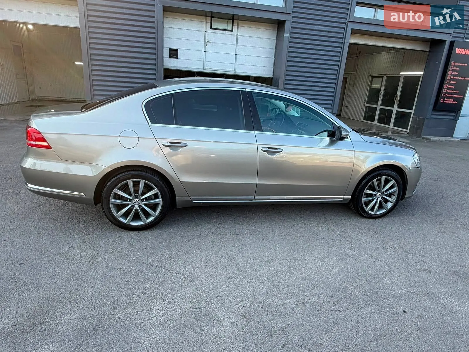 2012 Volkswagen Passat - мініатюра 3