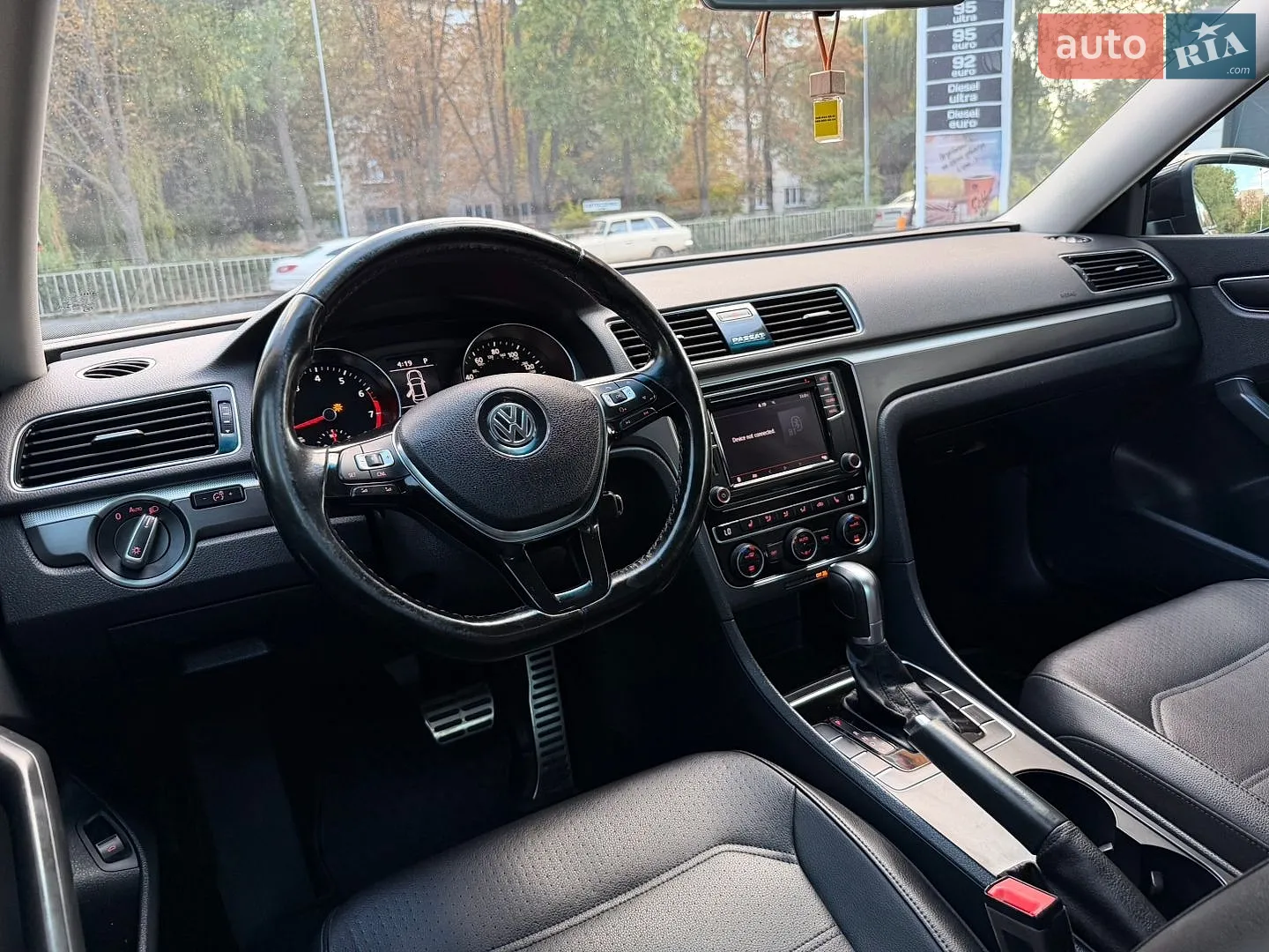 2017 Volkswagen Passat - мініатюра 9