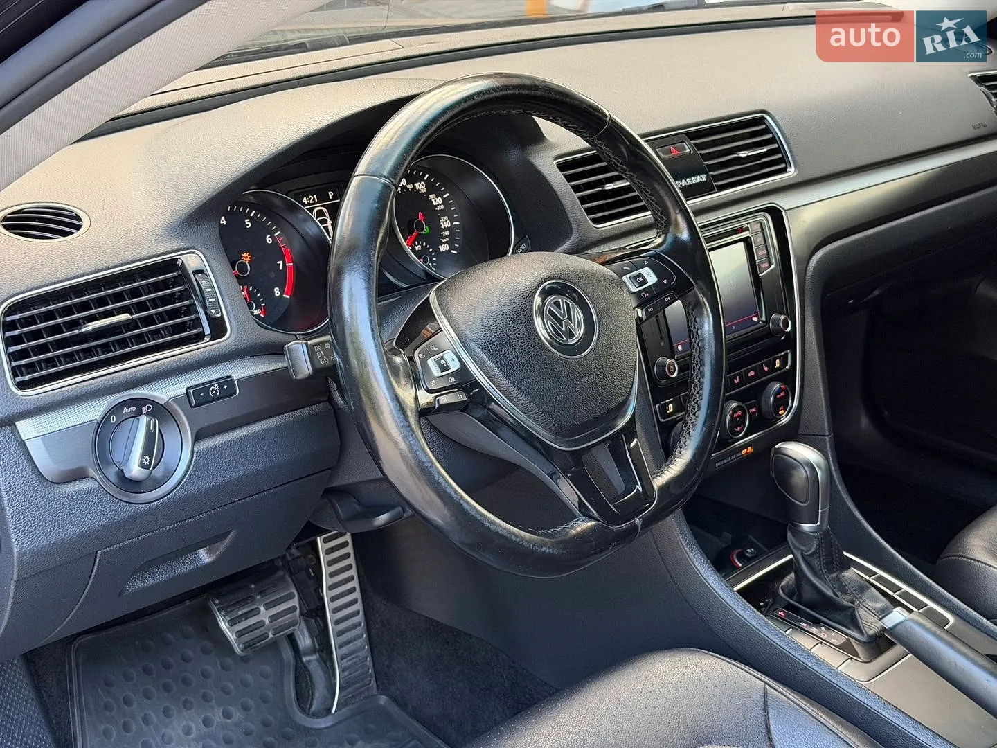 2017 Volkswagen Passat - мініатюра 40