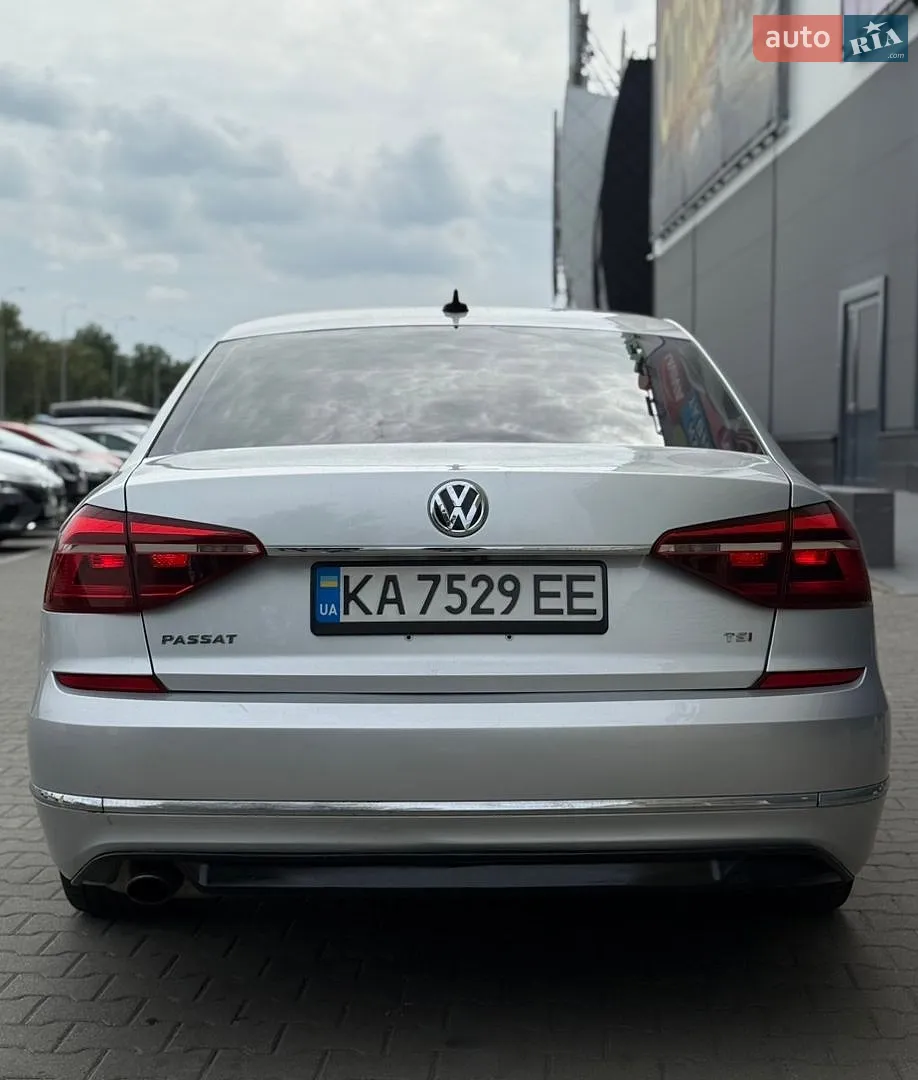 2017 Volkswagen Passat - мініатюра 8