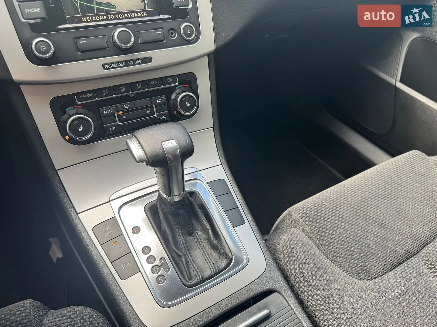 2010 Volkswagen Passat - мініатюра 31