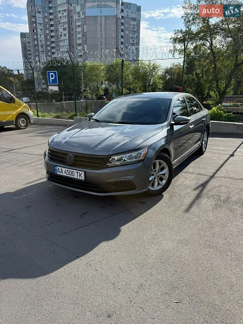 2016 Volkswagen Passat - мініатюра 3