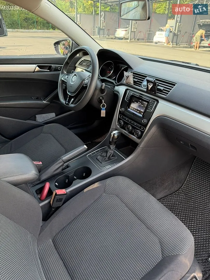 2016 Volkswagen Passat - мініатюра 20