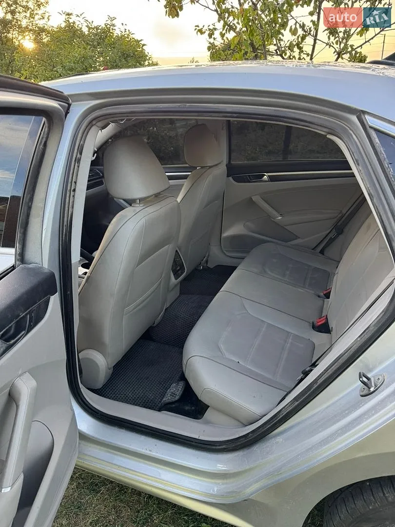 2016 Volkswagen Passat - мініатюра 13