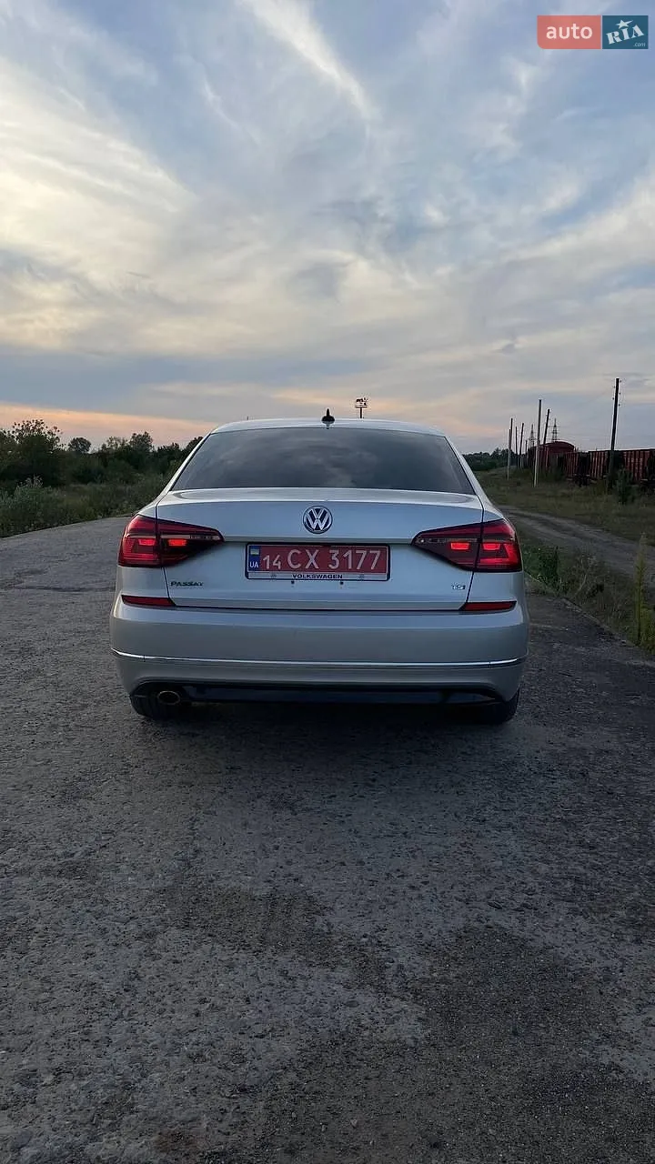 2017 Volkswagen Passat - мініатюра 12