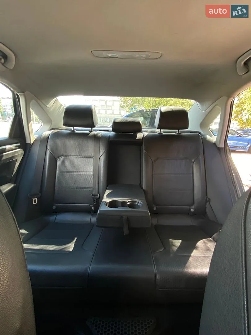 2016 Volkswagen Passat - мініатюра 10