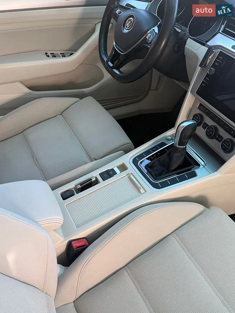 2018 Volkswagen Passat - мініатюра 44