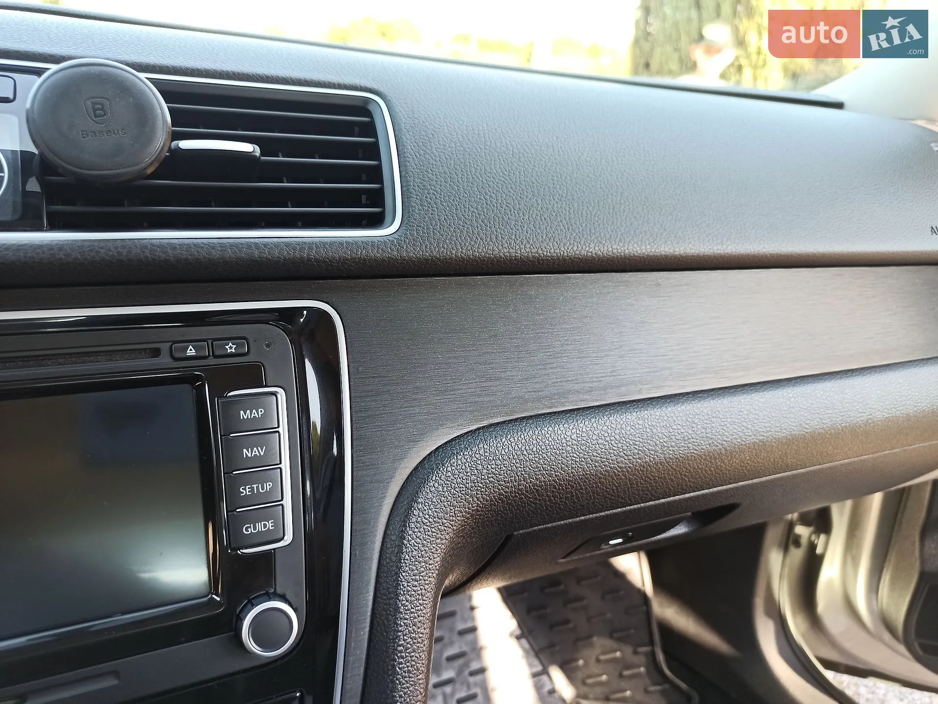 2012 Volkswagen Passat - мініатюра 15