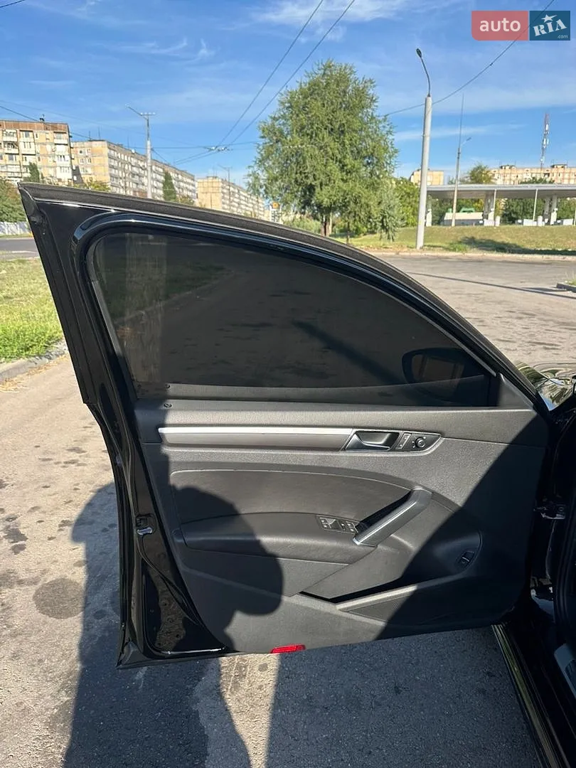 2016 Volkswagen Passat - мініатюра 8